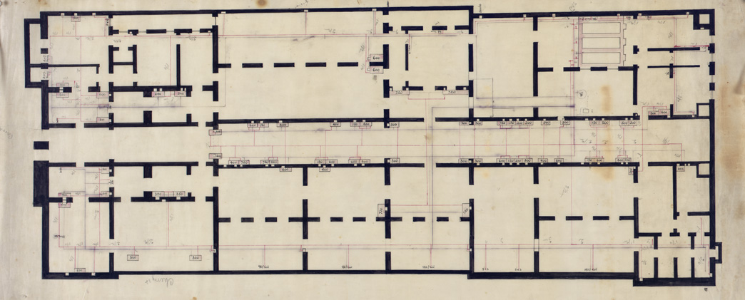 [Electrical plan(?) of basement]