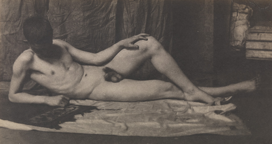 Bill Duckett nude, reclining on side, hand on knee