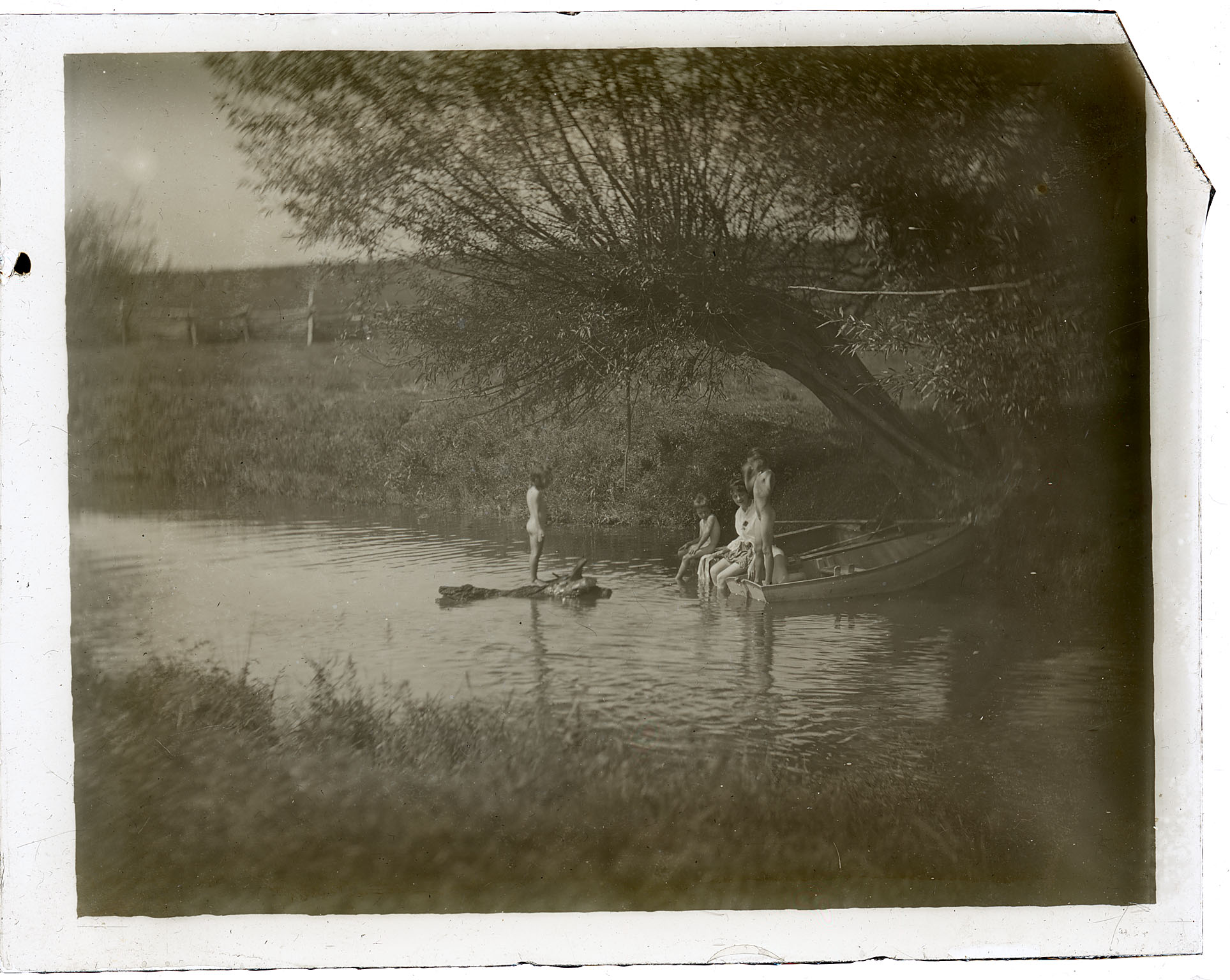 Susan Macdowell and Crowell children in rowboat at Avondale, Pennsylvania