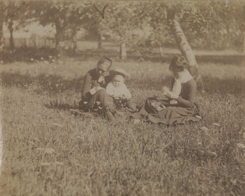 Margaret Eakins, Artie Crowell, and Susan Macdowell at Avondale, Pennsylvania