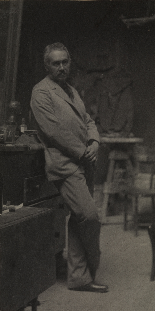 Thomas Eakins in three-quarter view, in Chestnut Street studio