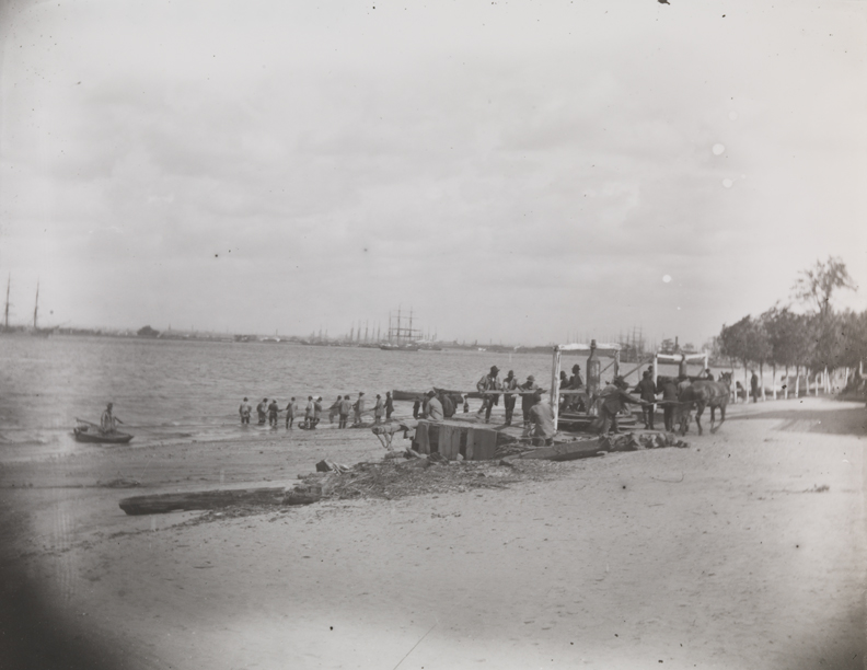 Shad fishing: hauling the net with the capstan