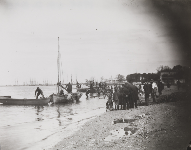 Shad fishing: hauling the net