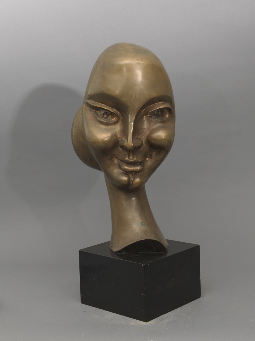 (Female head/bust of Richanda)