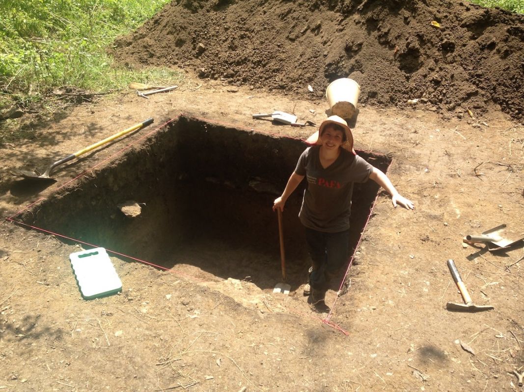 Leslie Pickel '21 on an archaeological dig in Italy.