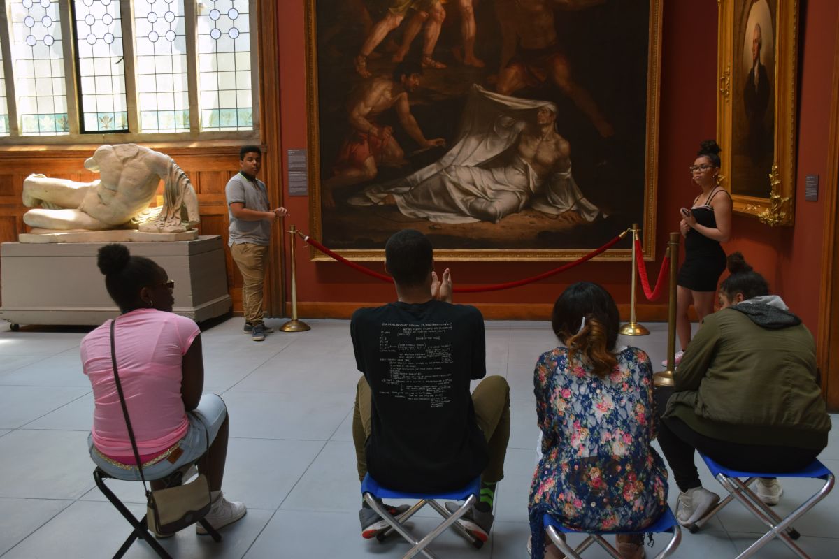 Philadelphia Virtual Academy students giving tours as part of the Student Docent Program