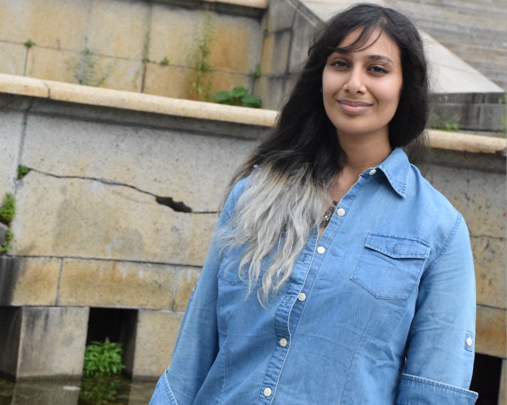 Srujana Kanneganti stands outside the Philadelphia Museum of Art.