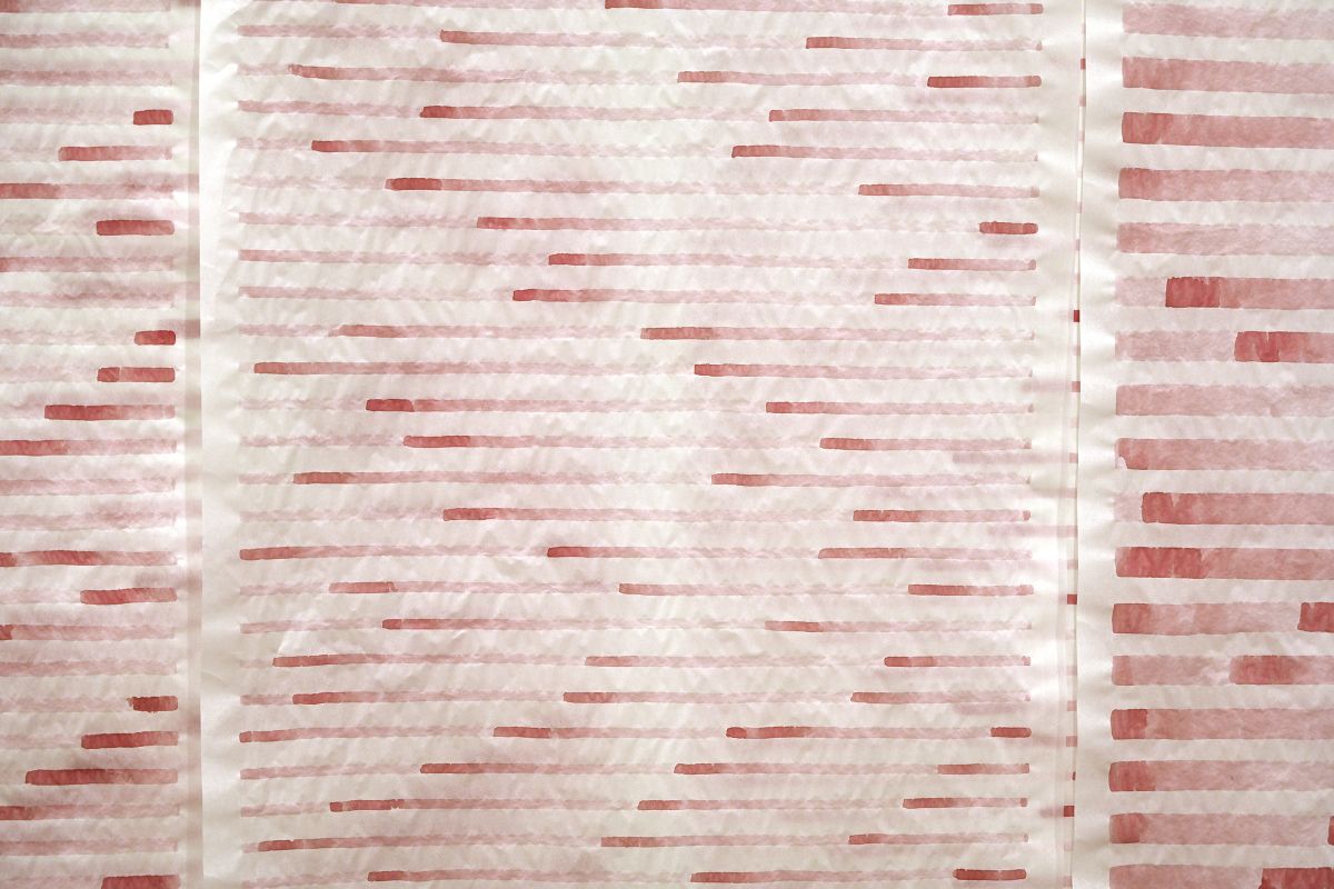 Red wine drawing depicted in red horizontal stripes.