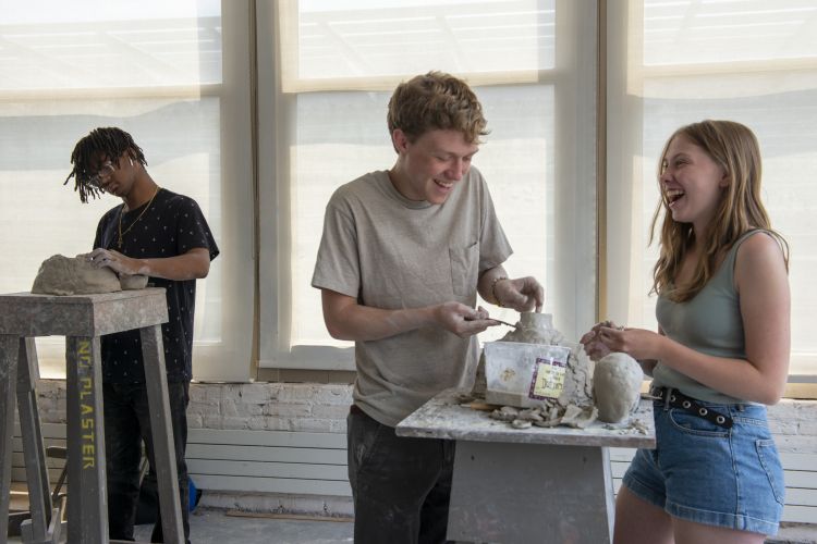 students sculpting