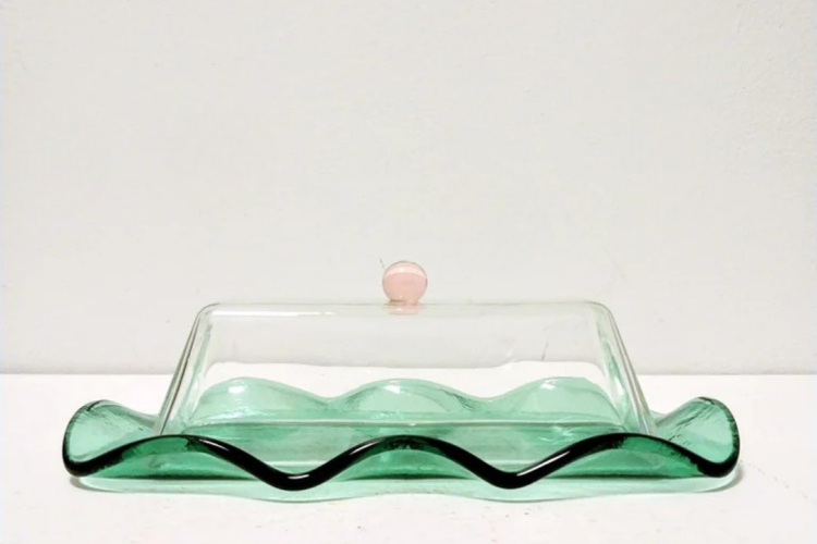 A butterdish.